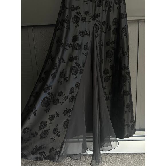 Vintage Goth Black Satin Velvet Rose Long Gown Train Zum Zum Niki Livas Size 10 - Picture 10 of 15